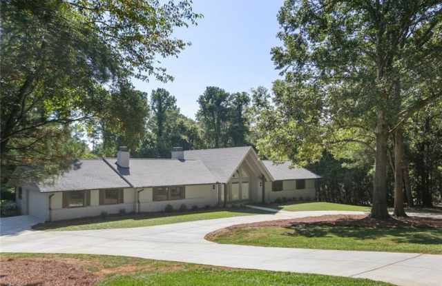 1540 Chevron Drive Gallery 2