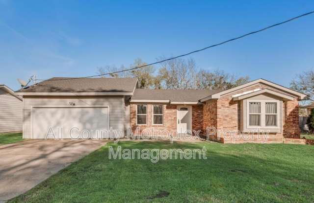 1303 S. Medora Street photos photos