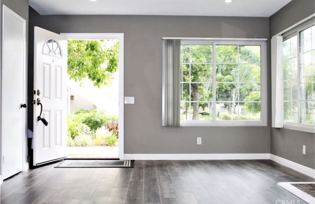 73 Oxford - 73 Oxford, Irvine, CA 92612