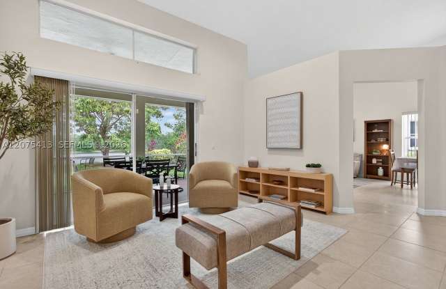 370 Carrington Dr Gallery 2