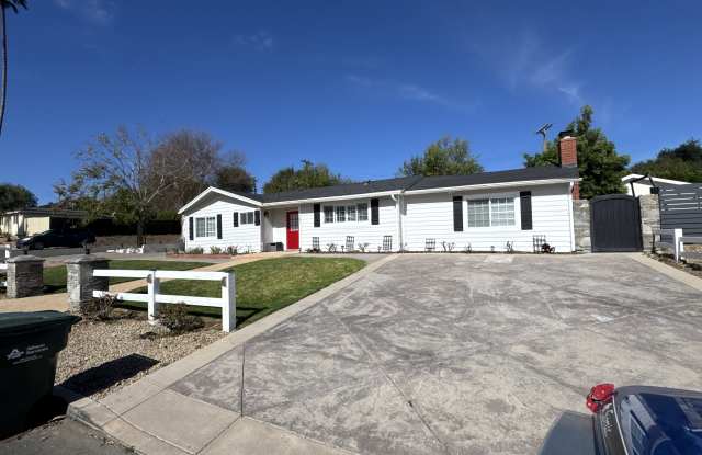 1121 Calle Tulipan photos photos