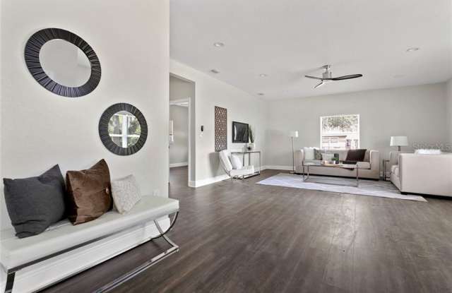 5410 N HIGHLAND AVENUE Gallery 4