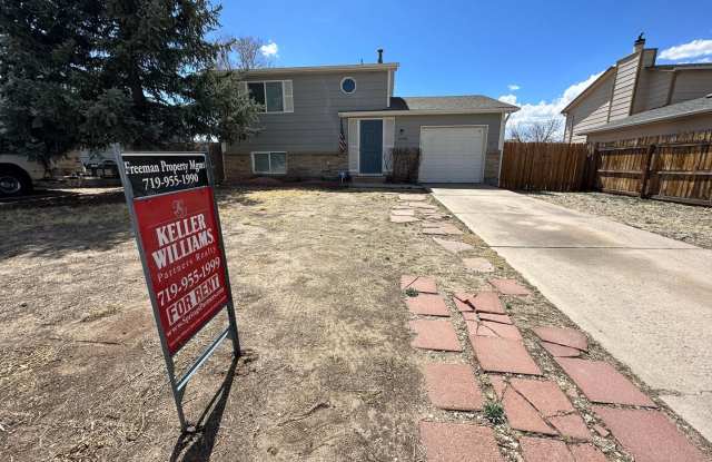 3 BEDROOM, 2 BATHROOM SINGLE FAMILY HOME LOCATED CLOSE TO PETERSON AFB, SCHRIEVER AFB  FORT CARSON!!!! photos photos