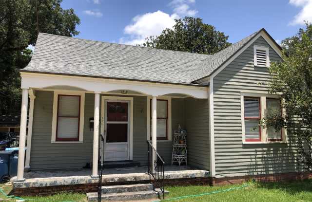 1326 W University Avenue photos photos