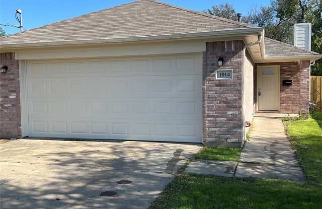 1014 Holly Street - 1014 Holly Street, Irving, TX 75061