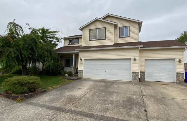 1039 Meadowlawn Pl - 1039 Meadowlawn Place, Molalla, OR 97038
