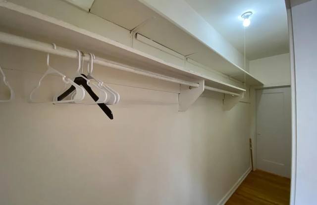 2590 Sacramento St Apt 201 Gallery 2