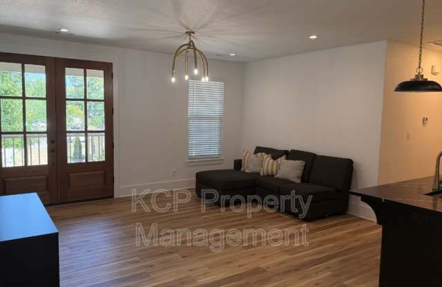 1813 Garland Avenue - 2 Gallery 2