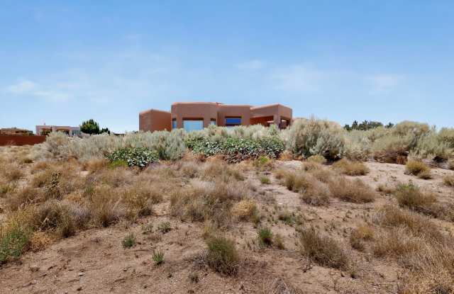 Luxuary Home in N. Alb Acres 2200/sf 3/bd 2/ba 2/cg Gallery 4