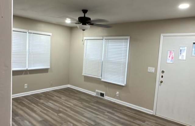 2123 Antoinette  Newly Renovated 3/2 - Gallery 4