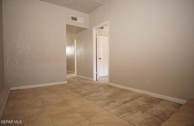 2870 Grant Avenue Gallery 2