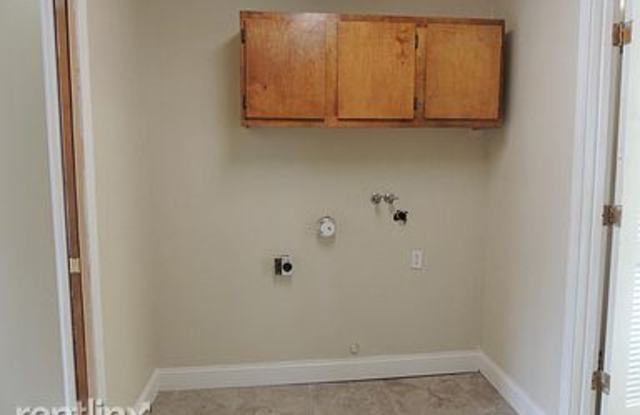 150 Artesia Dr Gallery 3