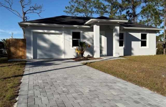 1037 Macy Street E photos photos