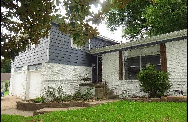 607 S Market Street - 607 South Market Street, Benton, AR 72015