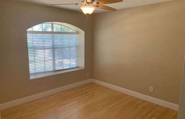 4527 Riverton Drive Gallery 2