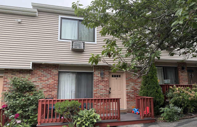 80 lawn Avenue - 80 Lawn Avenue, Stamford, CT 06902 80 lawn Avenue - 80 Lawn Avenue, Stamford, CT 06902
