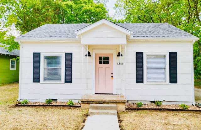 Updated 2 bedroom home with appliances! photos photos