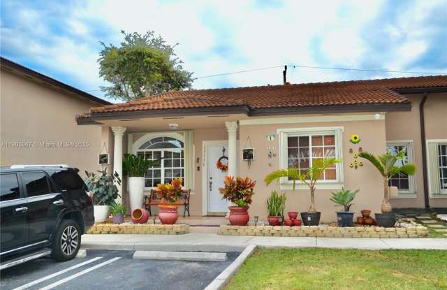 13778 SW 170th Ln photos photos