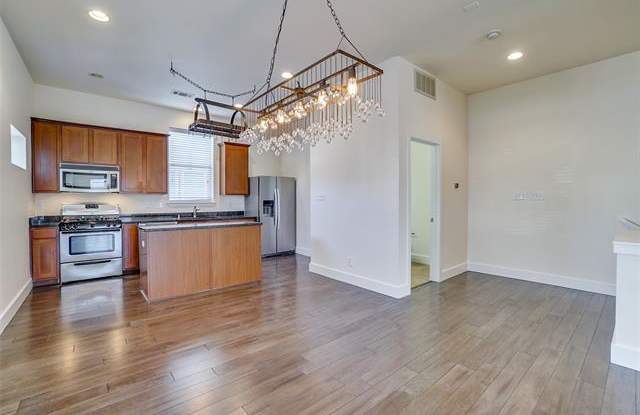 1603 Jensen Court Gallery 2