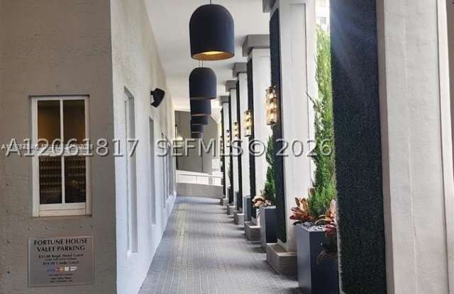 185 SE 14 Gallery 3
