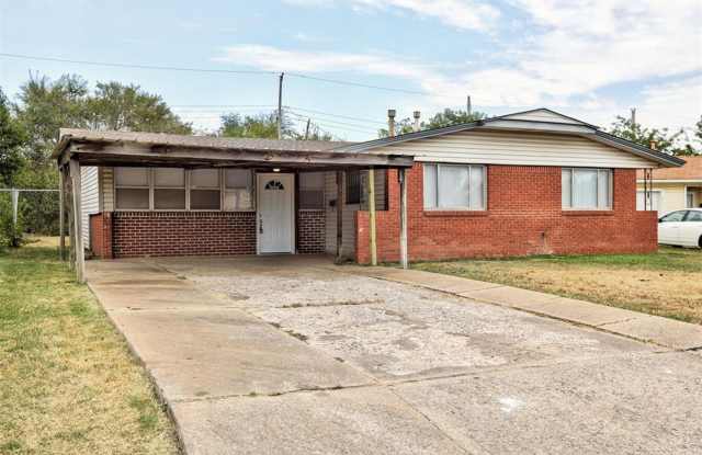 Move In Ready Home with Remodeled Interior and Bonus Space Gallery 3