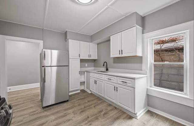 Beautifully Renovated 4-Bedroom Apartment – Downtown Pittsfield – $2,200/month photos photos Beautifully Renovated 4-Bedroom Apartment – Downtown Pittsfield – $2,200/month photos photos