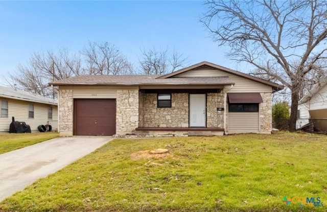 1006 San Antonio Street photos photos