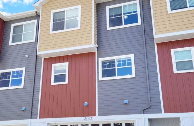 Modern 4BR/2.5BA Townhome Available 8/1 photos photos