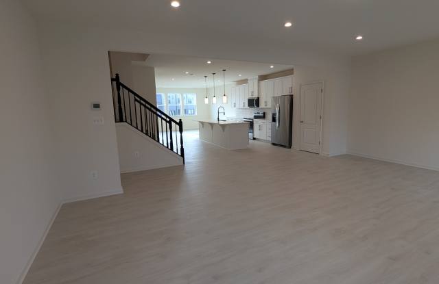 9924 -B Sir Barton Way - B Gallery 3