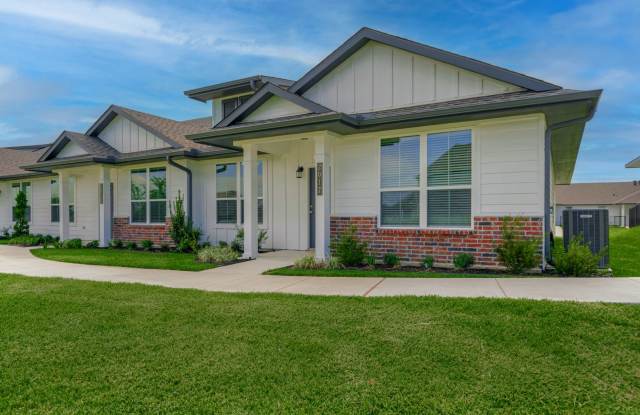 144 Trellis Pass Gallery 1