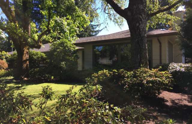 Lovely Mid Century Ranch in sought after West Slope neighborhood! photos photos
