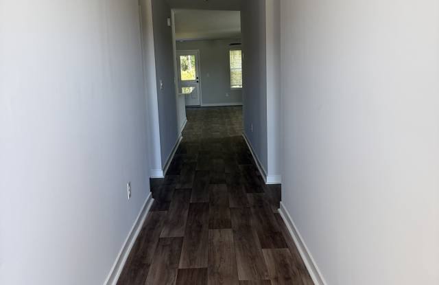 1429 King Oaks Loop Gallery 2