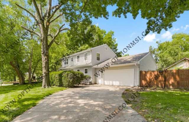 6820 Wornall Road Gallery 1