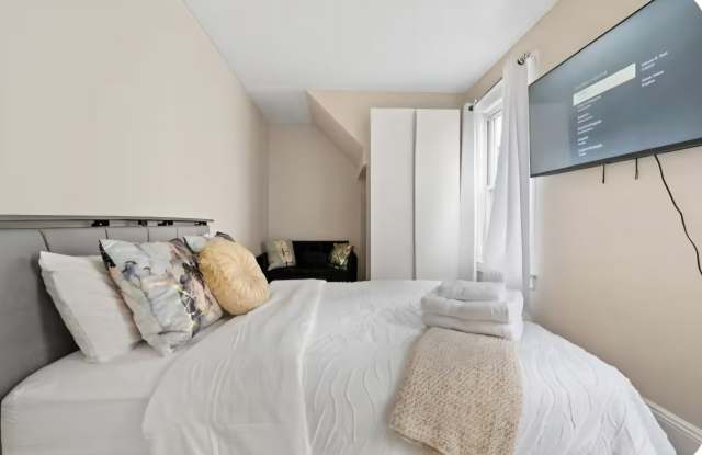 641 Magnolia Avenue - 641 Magnolia Avenue, Elizabeth, NJ 07206