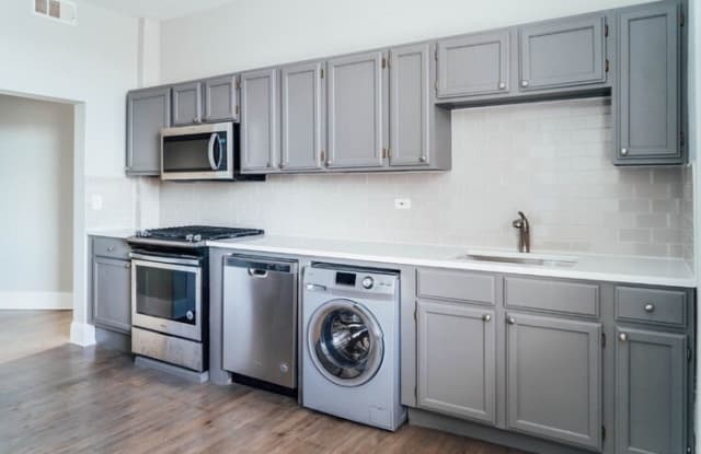 2952 North Milwaukee Avenue - 2952 North Milwaukee Avenue, Chicago, IL 60618