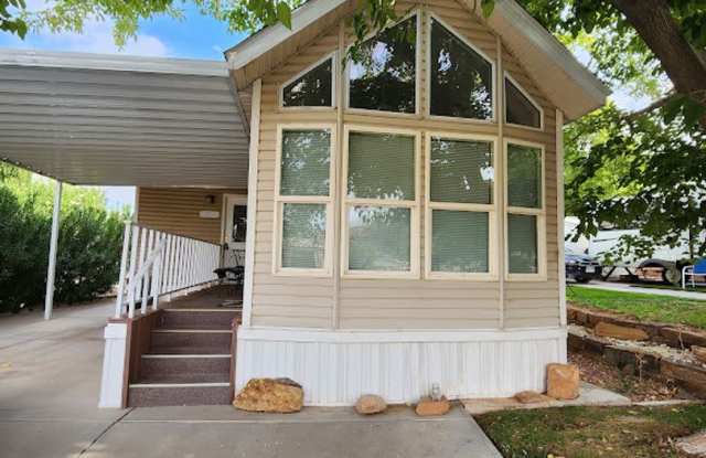 2 Bedroom plus Loft - Utilities Included!! - 25 Mountain View, Hurricane, UT 84737 2 Bedroom plus Loft - Utilities Included!! - 25 Mountain View, Hurricane, UT 84737