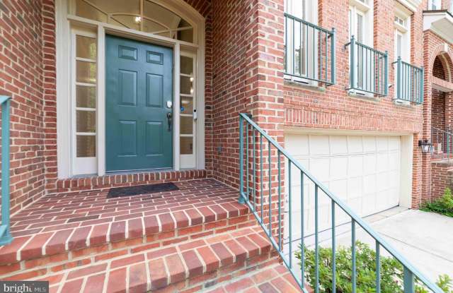 7704 ANNANDALE MAINS Court Gallery 1