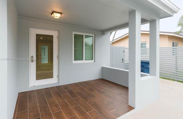 9340 SW 24th St photos photos
