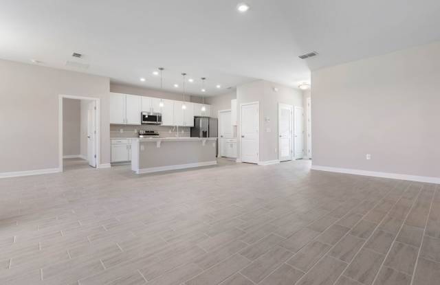 Energy Efficient - 3 spacious bedrooms, 2 luxurious bathrooms, and an additional bonus room! Gallery 4