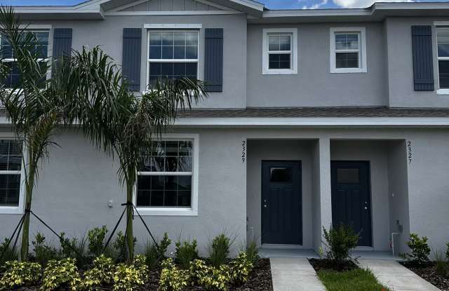 2329 Lesser Goldfinch Dr photos photos
