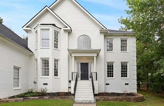 Stunning 5BR Executive Style Home in Brentwood photos photos