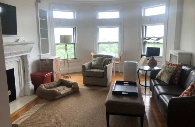 Back Bay Apt w 2 baths - H/HW Inc! Pet Negotiable w. Restrictions! See YT Tour photos photos