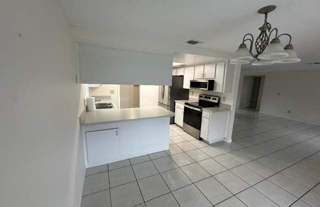7019 Monterron Lane Gallery 4