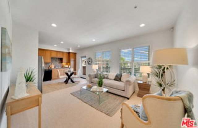 6020 South Seabluff Drive Gallery 4