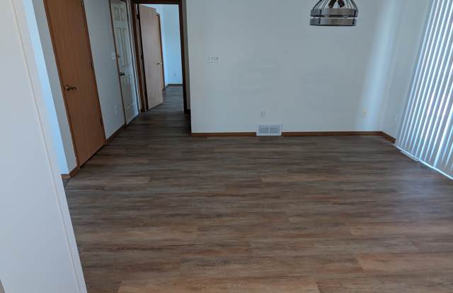 2949 Popplewood Ct Gallery 4