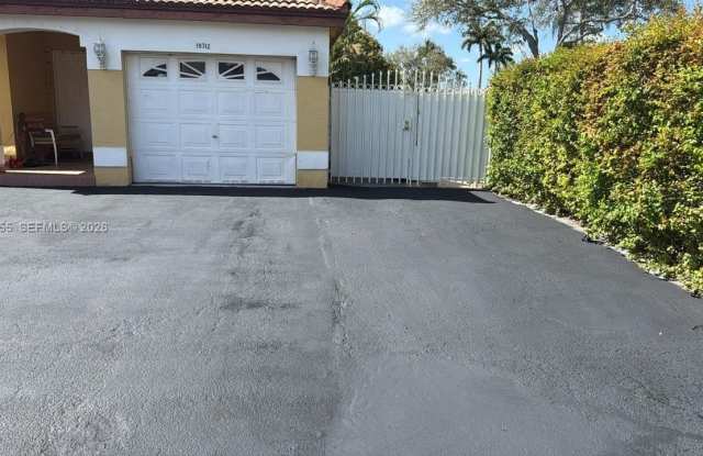 19712 NW 82nd Pl - 19712 Northwest 82nd Place, Miami-Dade County, FL 33015