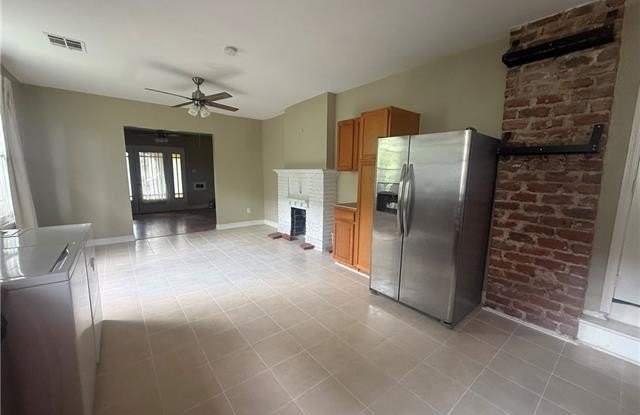 5547 ROSEMARY Place Gallery 4