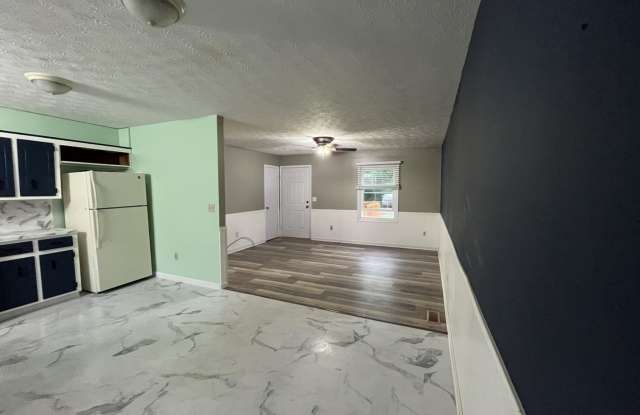766 Bancroft Gallery 3