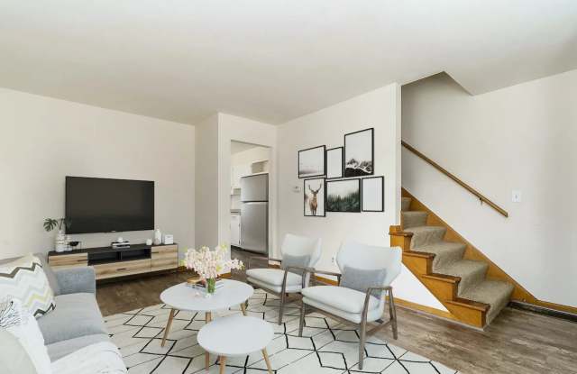 885 North Meadows CourtC Gallery 1