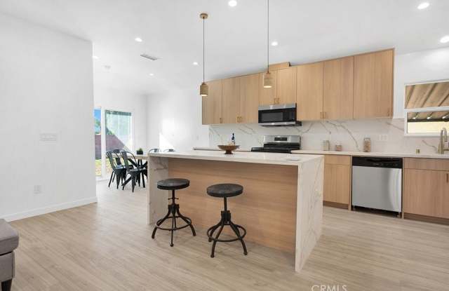 14868 Envoy photos photos